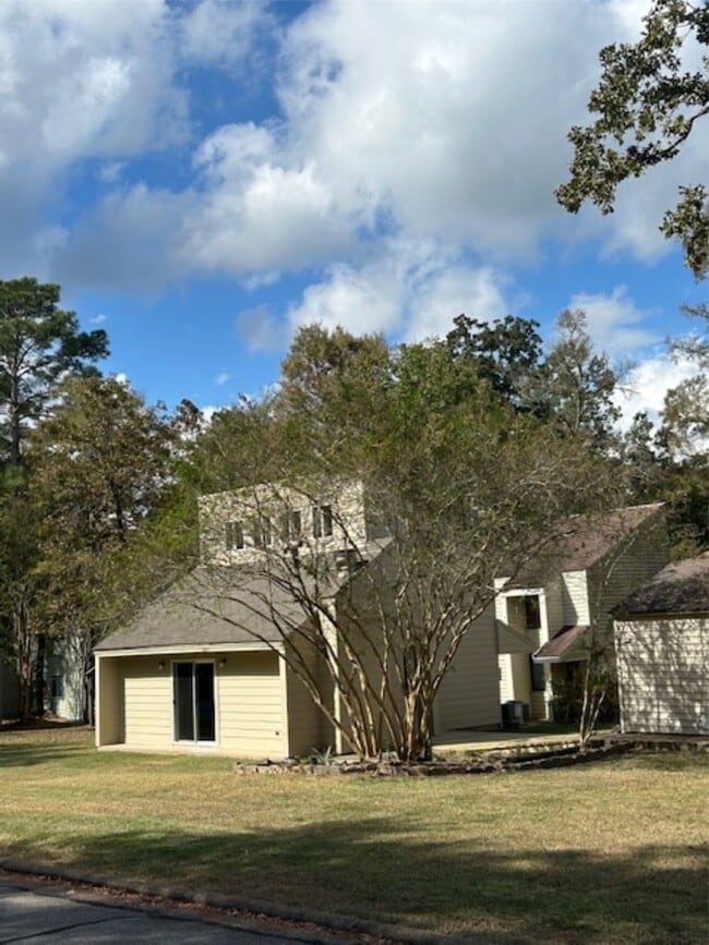 Building Photo - 26601 Primrose Ct Building Photo - 26601 Primrose Ct