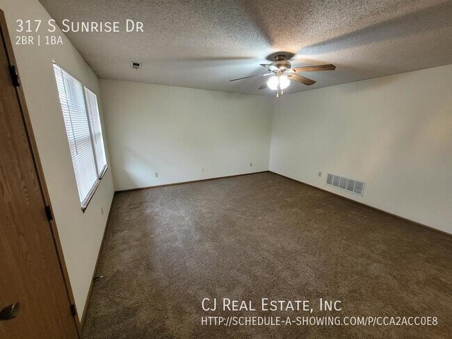 Building Photo - 317 S Sunrise Dr