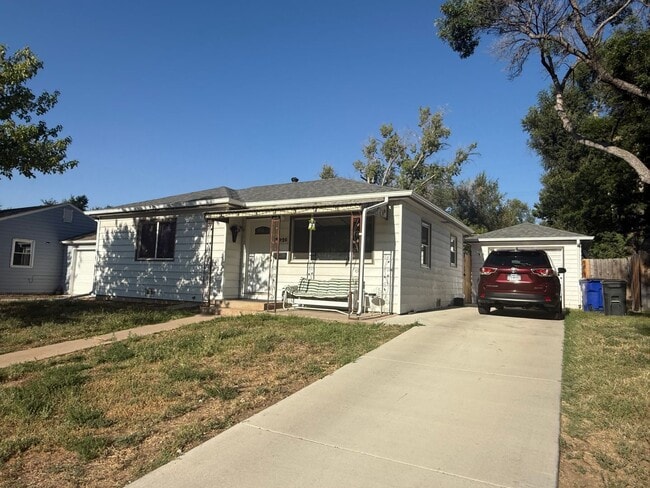 Building Photo - Cute Studio Apartment w/in walking distanc...