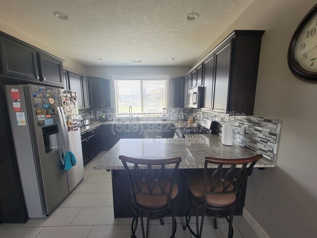 Foto del edificio - 4801 Pinehurst Dr