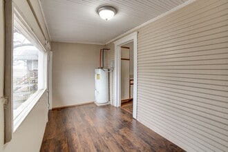 Building Photo - 219 N Rosedale Ave