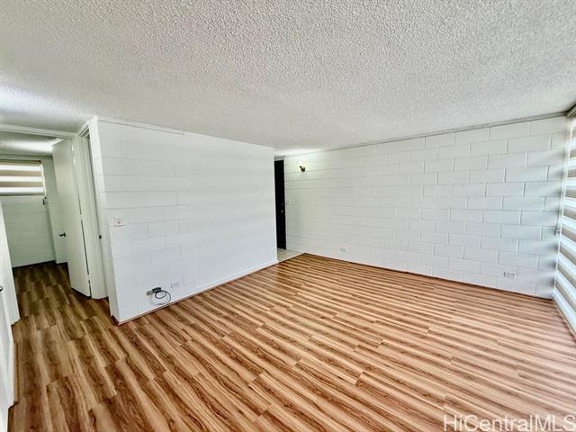 Building Photo - 909 Kaheka St