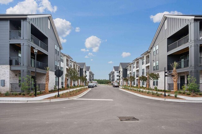 Foto del edificio - 331 Pickwick Dr