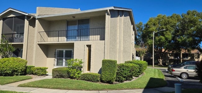 Photo - 824 Town Cir Townhome