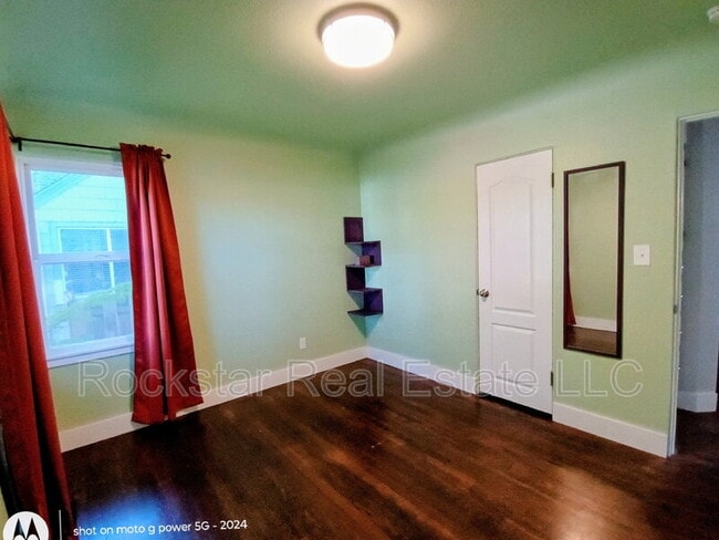 Foto del edificio - 2811 W Cleveland Ave