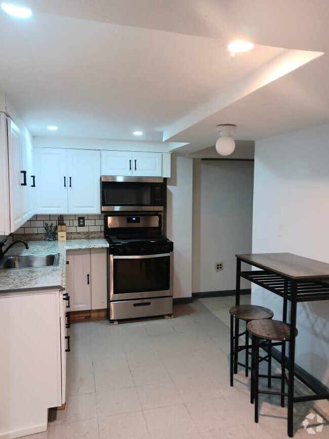 Apartments for Rent in 11236