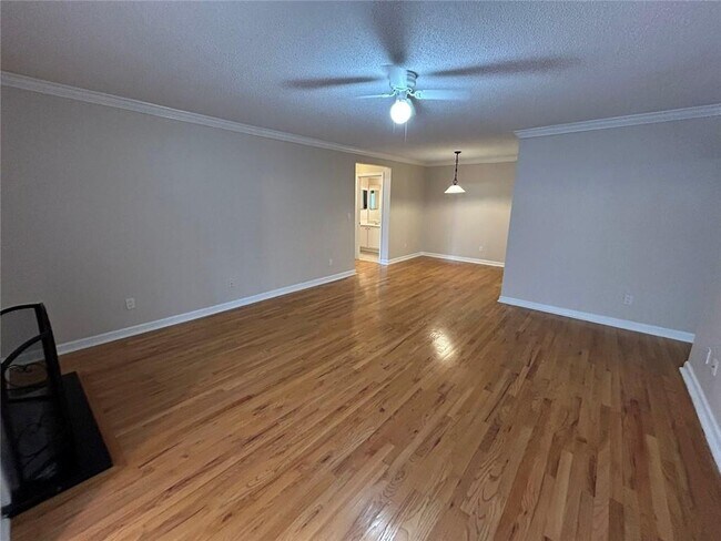 Foto del edificio - 1016 Wingate Way