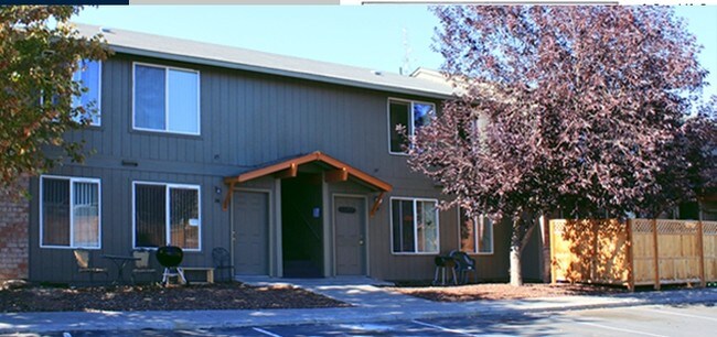 Building Photo - Chaparral Apartments
