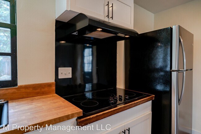 Building Photo - 2 br, 1 bath House - 1112 Rosewood Ave