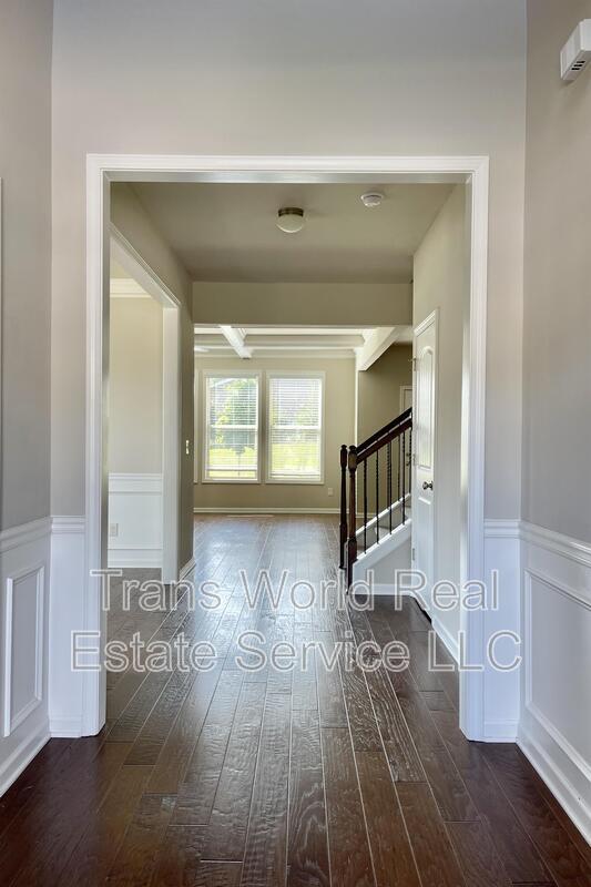 Building Photo - 7531 Silk Tree Pointe