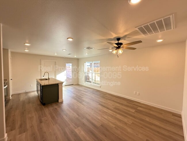 Building Photo - 1324 N Colton Ave