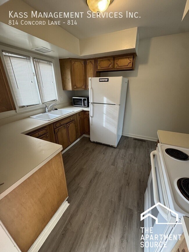 Foto del edificio - 814 Concord Ln