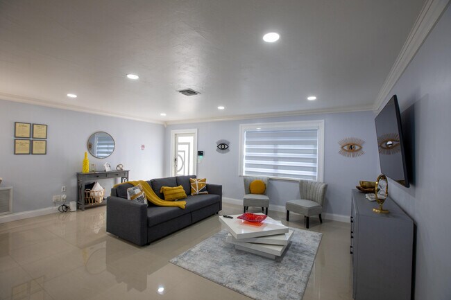 Foto del edificio - 1853 Florida Mango Rd