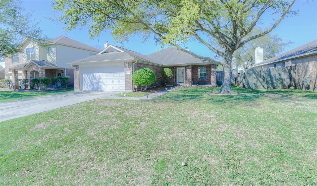 7826 Fallen Oak Ln, Texas City, TX 77591 House for Rent in Texas City