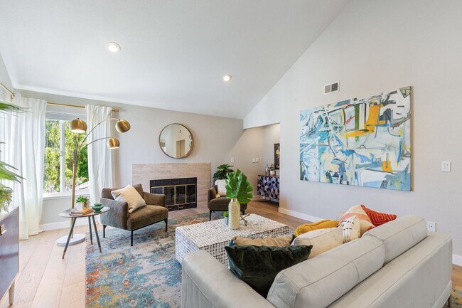 Foto del edificio - Spacious Alameda Brittany Bay Landing Town...