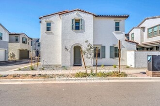 Building Photo - 9850 E Tamery Ave