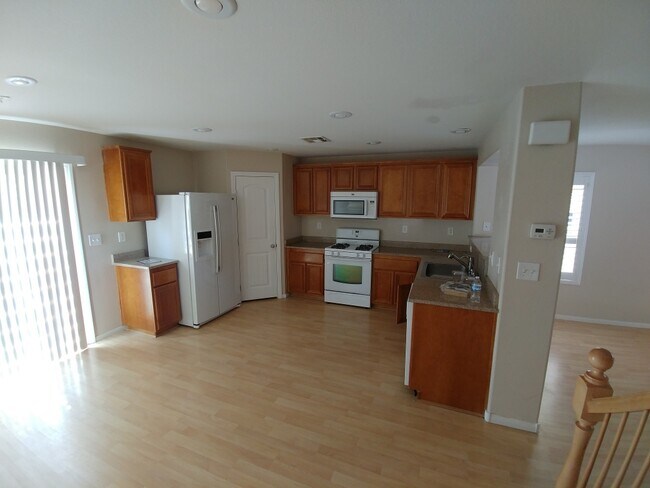 Foto del edificio - 5493 Twin Feathers Way