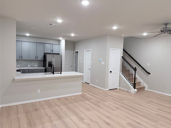 Building Photo - 2830 Scanlan Mdw