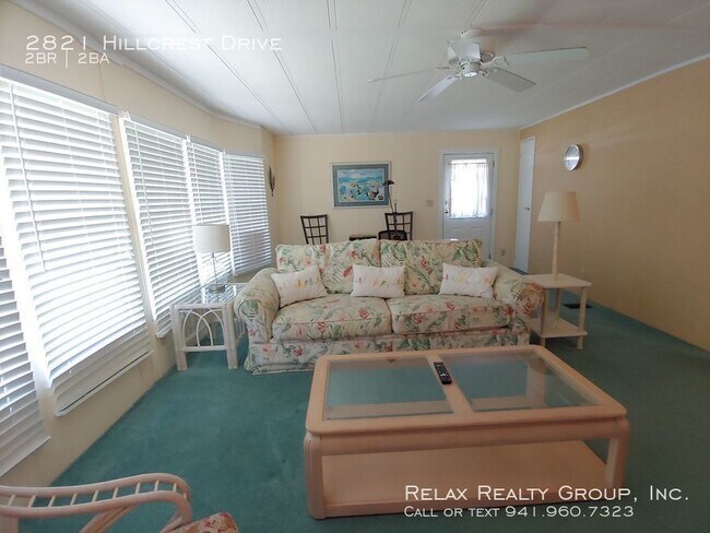 Foto del edificio - 2821 Hillcrest Dr