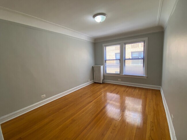 Foto del edificio - 6514 N Glenwood Ave