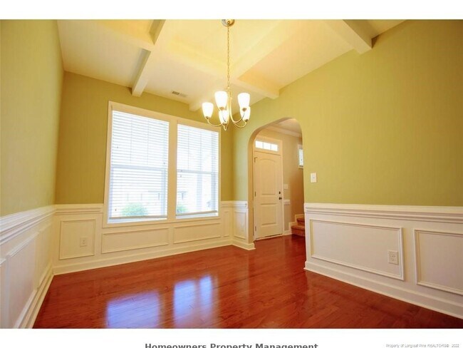 Building Photo - 3917 Standardbred Dr