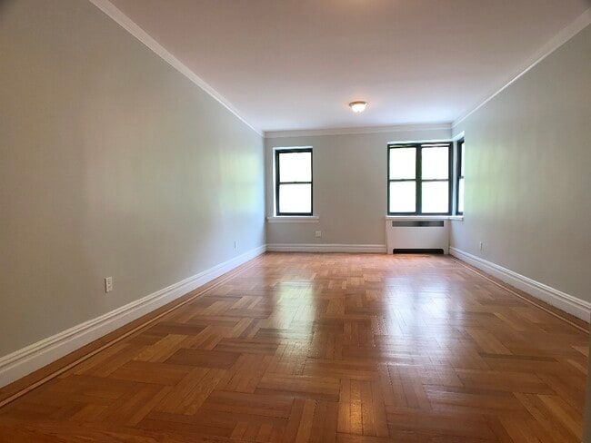 Building Photo - 567 Fort Washington Ave