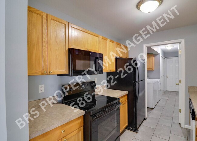 Foto del edificio - 2 Bedroom 2 Bathroom Condo in Sterling Heights