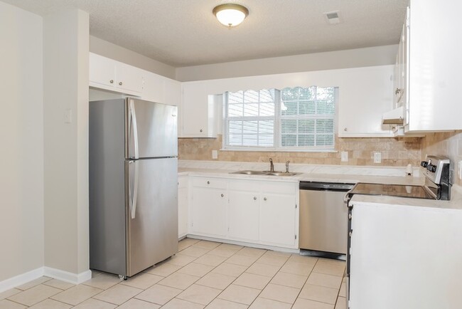 Foto del edificio - Charming 3 Bedroom Home!