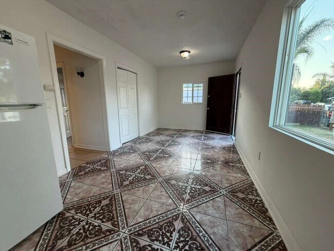 Foto del edificio - 890 4th St