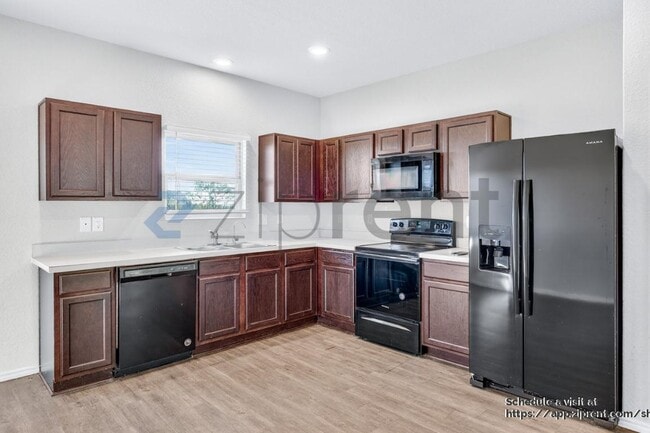 Building Photo - 5706 Cicada Cir