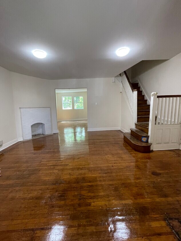 Living Room - 614 E Brinton St