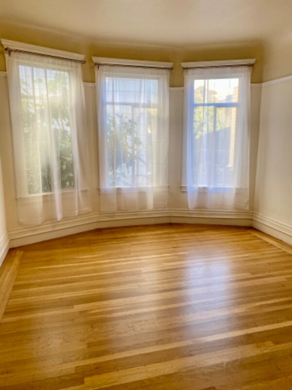 Primary Photo - 1142 Hyde St