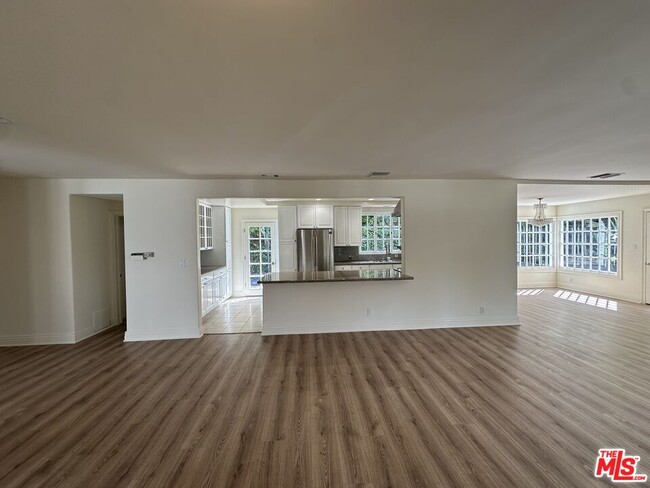 Building Photo - 350 N Bundy Dr