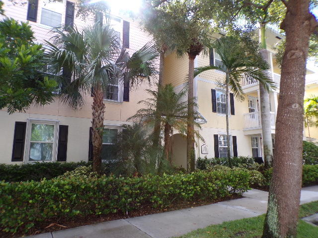 Foto principal - 275 Murcia Dr