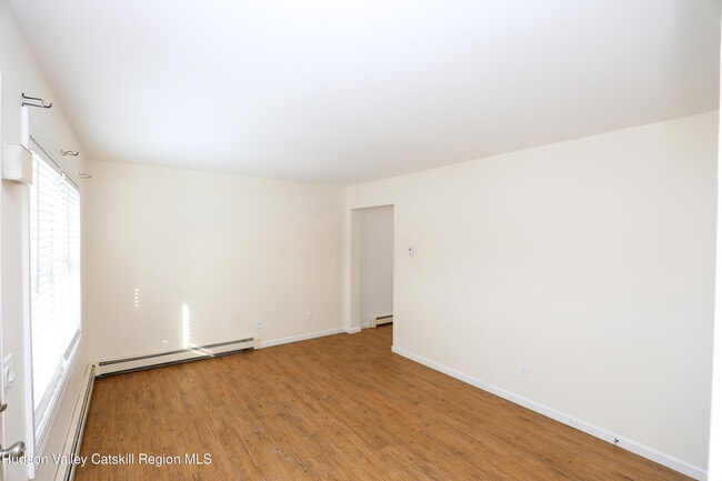 Building Photo - 87 Delaware St