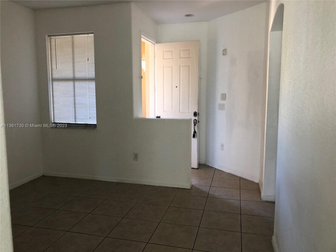 11102 SW 236th Terrace, Homestead, FL 33032 Townhome Rentals in