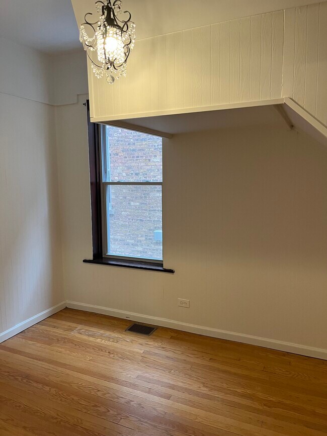 Foto del edificio - 1054 N Leavitt St