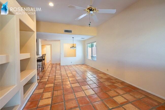 Foto del edificio - 13832 N Cambria Dr
