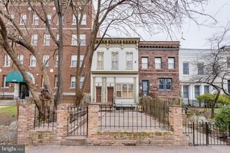 Building Photo - 813 Maryland Ave NE