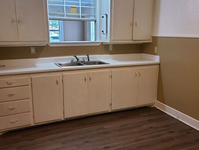 Foto del edificio - 230 20th St SE