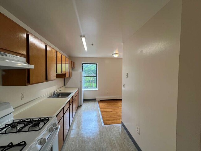 Building Photo - 503 Elizabeth Ave
