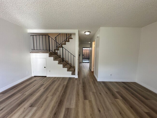 Foto del edificio - 812 - 2118-2120 S. Meridian LLC