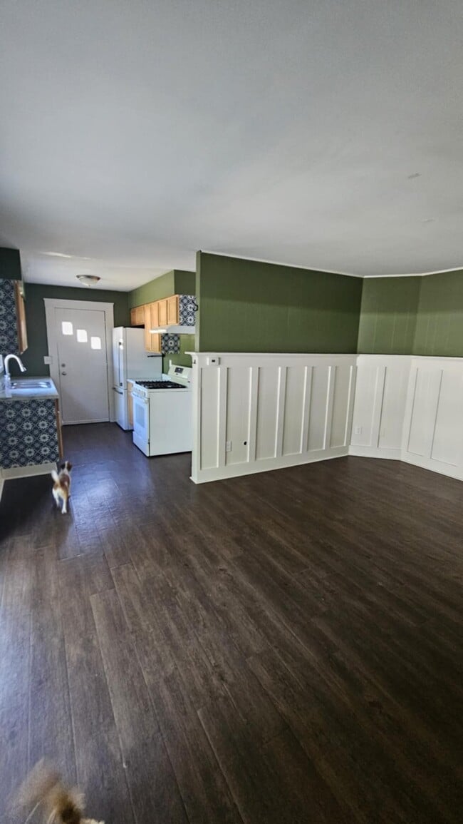 Living Room - 2525 McKee Ave SW