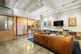 Building Photo - 42 Chauncy St
