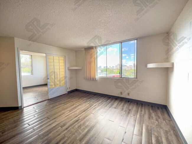 Foto del edificio - 1 bedroom , 1 bathroom, 1 Parking in Build...