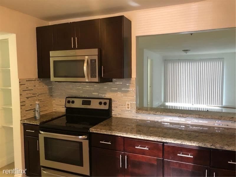 3 br, 2 bath - 4131 Stirling Rd Apt 104B - 3 br, 2 bath  - 4131 Stirling Rd Apt 104B