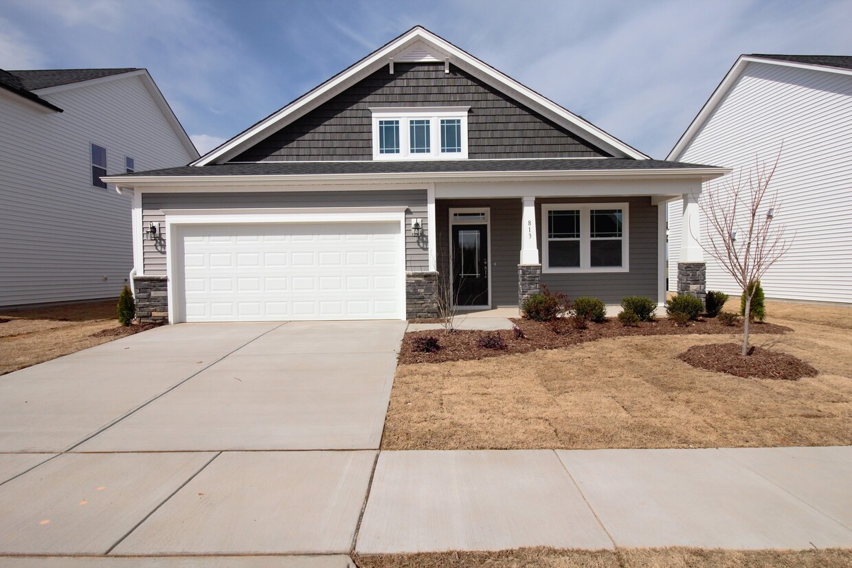 Primary Photo - 713 Briar Gate Drive