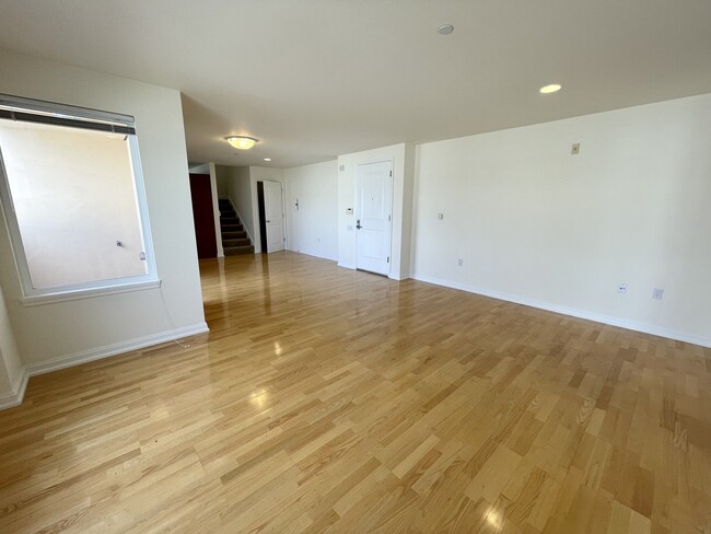 Building Photo - 1798 39th Ave