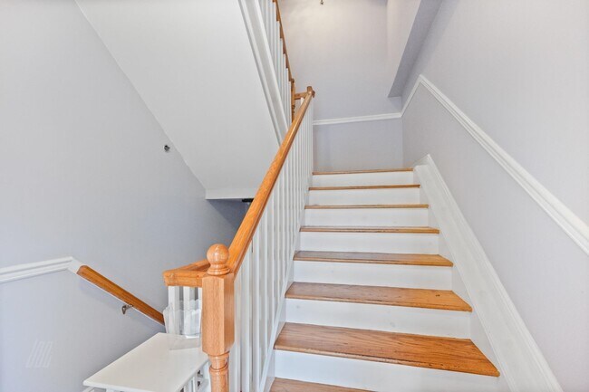 Building Photo - 642 Palisade Ave