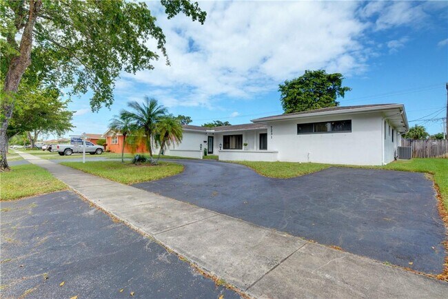 Foto del edificio - 7231 NW 15th St